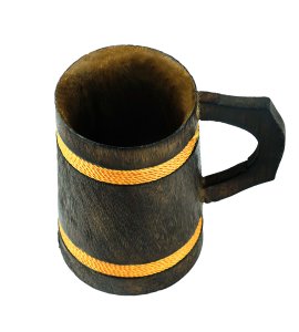 Wooden scattered cylindrical mugs / tea and coffee cups with a handle for kitchen purpose