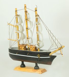 Nautical wooden sailing craft / sailing boat ship antique showpiece to decorate homes and offices