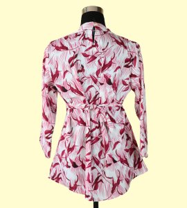 Pretty in Pink: Women's Casual Top with Delightful Floral Print