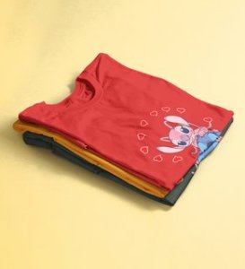 Love Drives You Crazy: (Red) T-Shirt For Singles